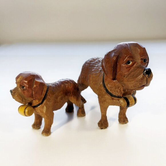 Vintage Wood Small Hand Carved St. Bernard Dogs With Barrels set of 2 - Picture 2 of 11